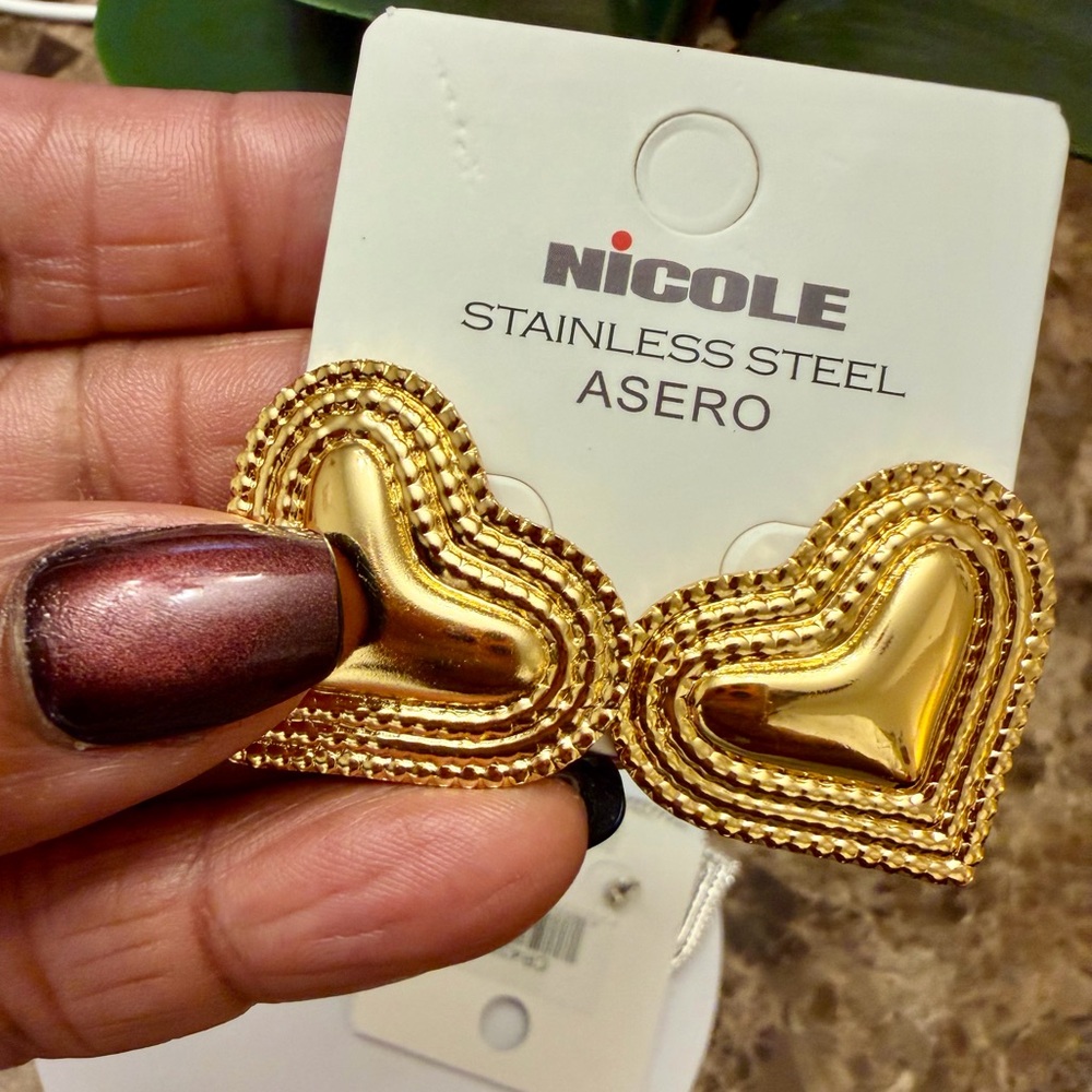 (You pick) Nicole Heart Dainty Beaded Edge Earrings - Gold and Silver Stainless - Picture 6 of 7
